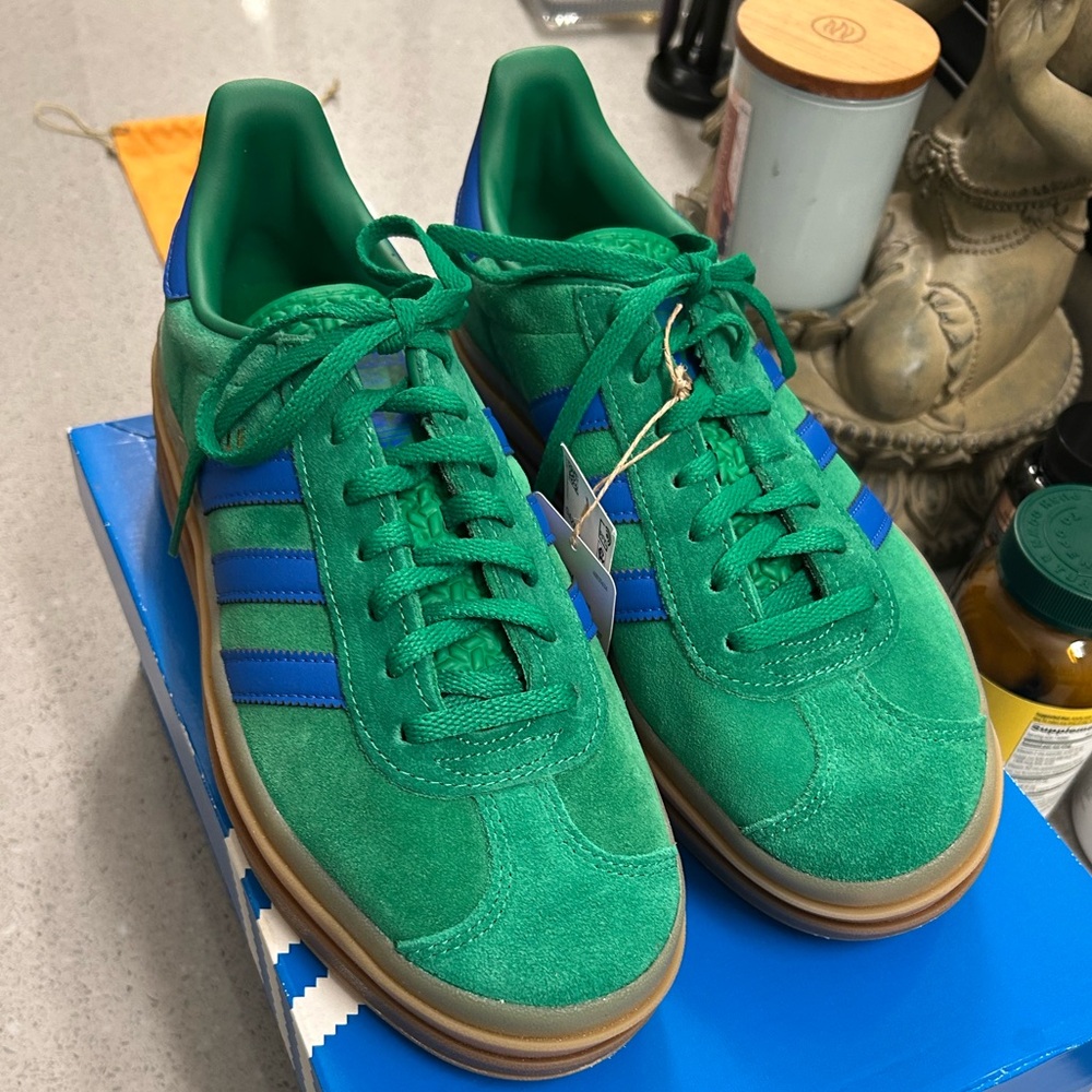 Adidas Women’s Gazelle bold sneakers size 10 NEW - Picture 4 of 12